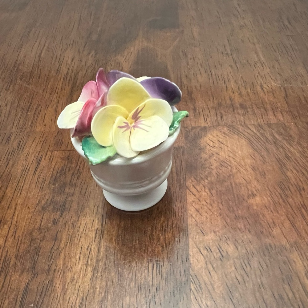 Crown Staffordshire Flowers in Planter